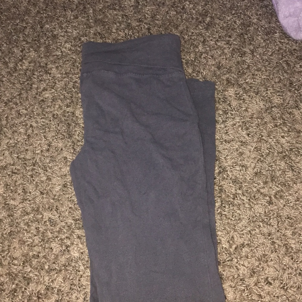 grey yogo pants